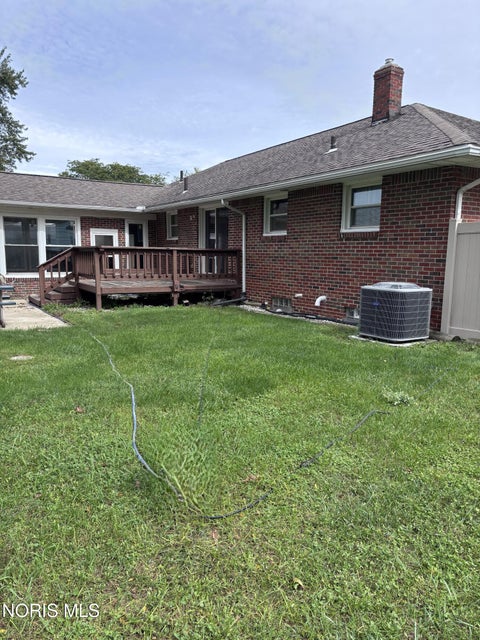 Tiny photo for 640 N Fostoria Road, Northwood, OH 43619 (MLS # 10014242)