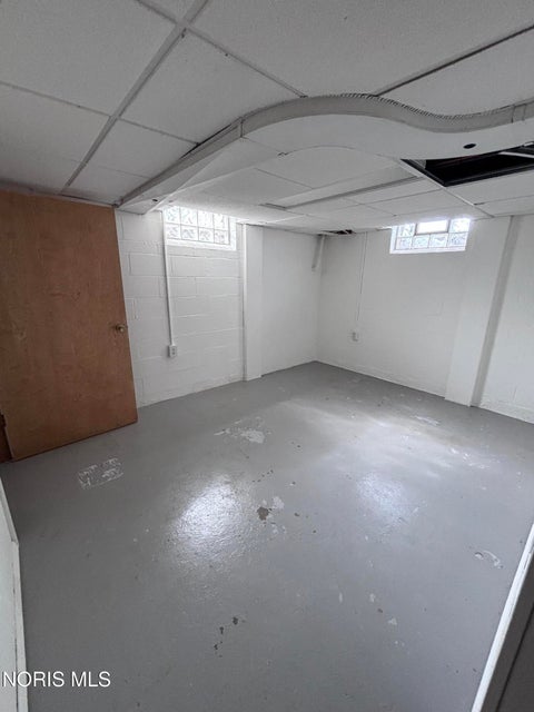 Tiny photo for 640 N Fostoria Road, Northwood, OH 43619 (MLS # 10014242)