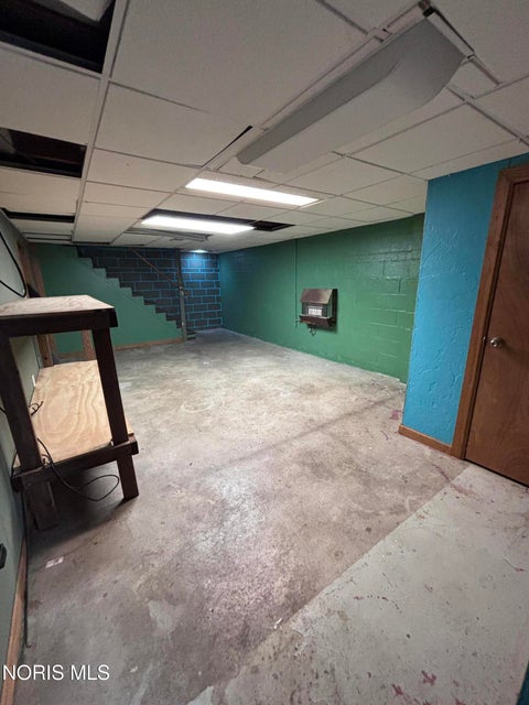 Tiny photo for 640 N Fostoria Road, Northwood, OH 43619 (MLS # 10014242)