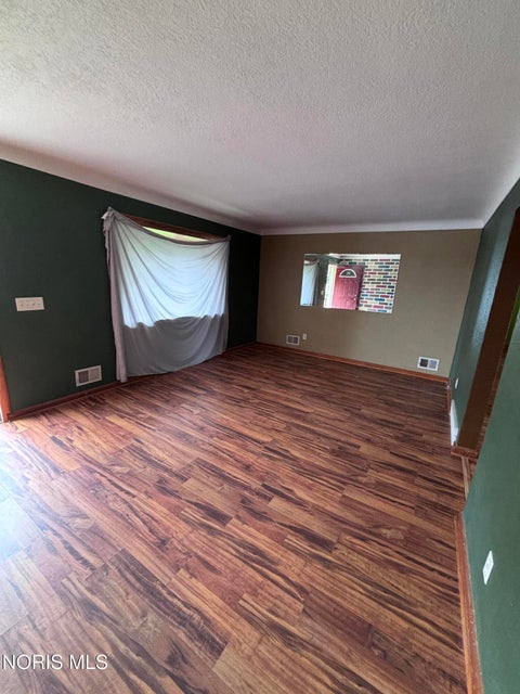 Tiny photo for 640 N Fostoria Road, Northwood, OH 43619 (MLS # 10014242)
