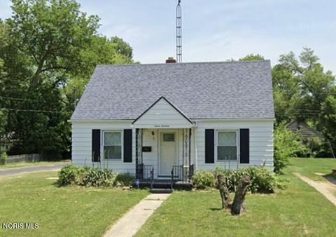 Photo of 714 Brookley Boulevard, Toledo, OH 43607 (MLS # 10004438)