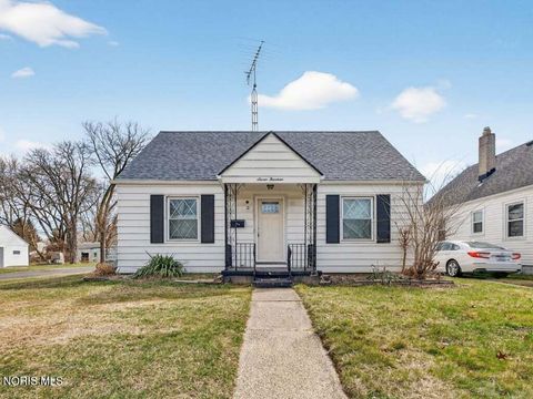 Photo of 714 Brookley Boulevard, Toledo, OH 43607 (MLS # 10004438)