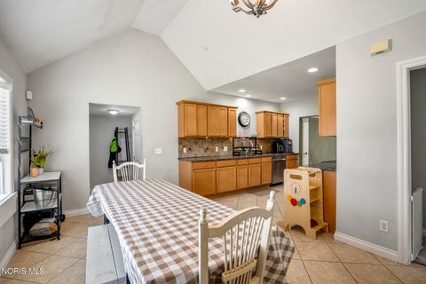 Tiny photo for 2814 Wilford Drive, Toledo, OH 43615 (MLS # 10007307)