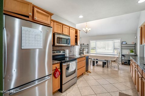 Tiny photo for 2814 Wilford Drive, Toledo, OH 43615 (MLS # 10007307)
