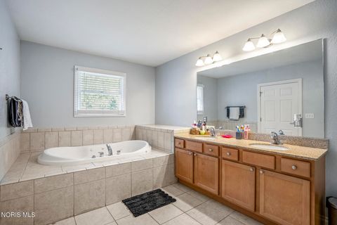 Tiny photo for 2814 Wilford Drive, Toledo, OH 43615 (MLS # 10007307)