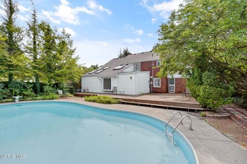 Tiny photo for 2920 Pemberton Drive, Toledo, OH 43606 (MLS # 10010646)