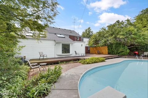 Tiny photo for 2920 Pemberton Drive, Toledo, OH 43606 (MLS # 10010646)