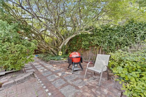 Tiny photo for 2920 Pemberton Drive, Toledo, OH 43606 (MLS # 10010646)