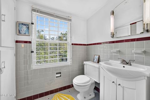 Tiny photo for 2920 Pemberton Drive, Toledo, OH 43606 (MLS # 10010646)