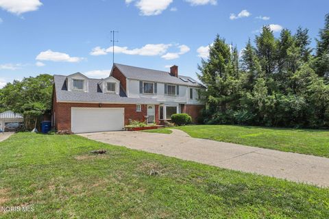 Tiny photo for 2920 Pemberton Drive, Toledo, OH 43606 (MLS # 10010646)