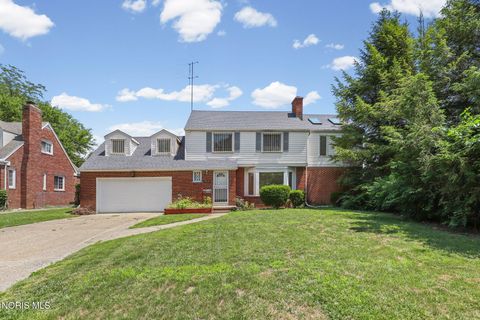 Tiny photo for 2920 Pemberton Drive, Toledo, OH 43606 (MLS # 10010646)