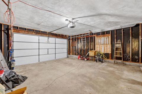 Tiny photo for 2920 Pemberton Drive, Toledo, OH 43606 (MLS # 10010646)