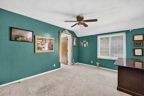 Tiny photo for 2920 Pemberton Drive, Toledo, OH 43606 (MLS # 10010646)