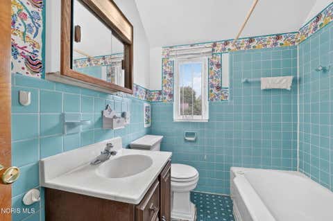 Tiny photo for 2920 Pemberton Drive, Toledo, OH 43606 (MLS # 10010646)