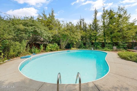 Tiny photo for 2920 Pemberton Drive, Toledo, OH 43606 (MLS # 10010646)