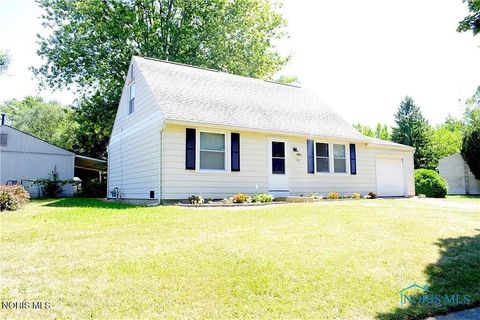 Photo of 908 Burke Glen Road, Toledo, OH 43607 (MLS # 10006966)