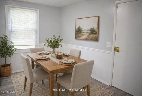 Tiny photo for 908 Burke Glen Road, Toledo, OH 43607 (MLS # 10006966)
