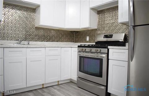 Tiny photo for 908 Burke Glen Road, Toledo, OH 43607 (MLS # 10006966)