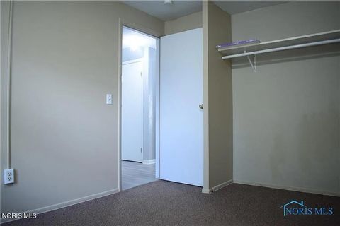 Tiny photo for 908 Burke Glen Road, Toledo, OH 43607 (MLS # 10006966)