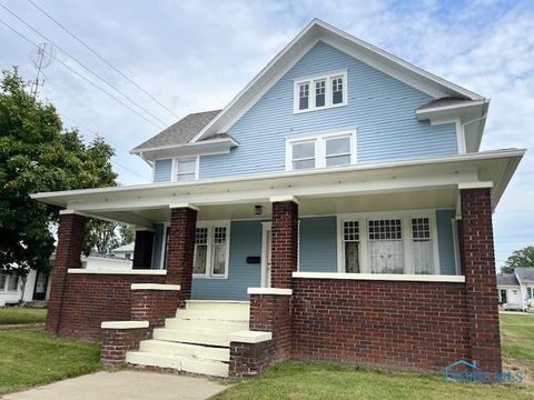 Photo of 609 N Clinton Street, Defiance, OH 43512 (MLS # 10006919)