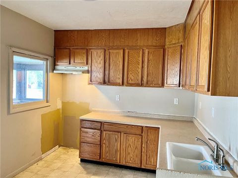 Tiny photo for 609 N Clinton Street, Defiance, OH 43512 (MLS # 10006919)