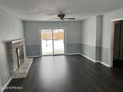 Tiny photo for 1716 Glen Ellyn Drive, Toledo, OH 43614 (MLS # 10003925)