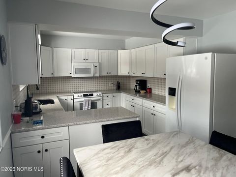 Tiny photo for 1716 Glen Ellyn Drive, Toledo, OH 43614 (MLS # 10003925)