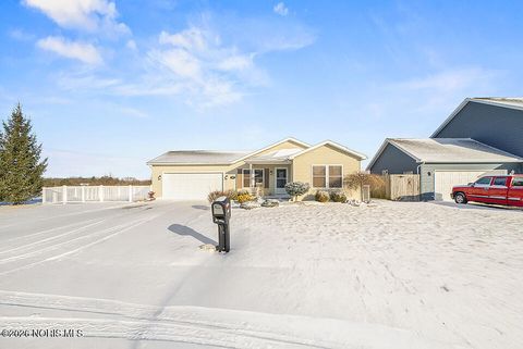 1898 Baker Way # 18 Findlay OH 45840