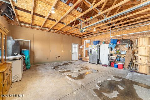 Tiny photo for 1898 Baker Way # 18, Findlay, OH 45840 (MLS # 10003202)