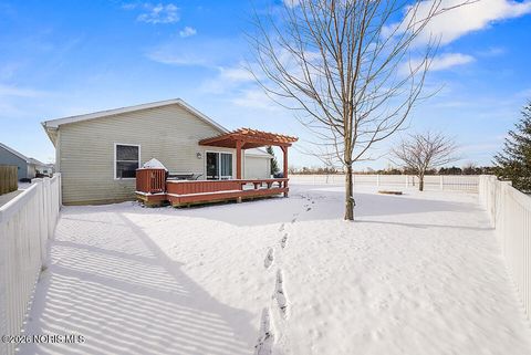 Tiny photo for 1898 Baker Way # 18, Findlay, OH 45840 (MLS # 10003202)