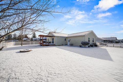 Tiny photo for 1898 Baker Way # 18, Findlay, OH 45840 (MLS # 10003202)