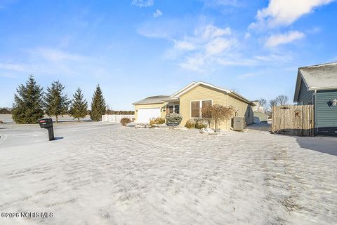 Tiny photo for 1898 Baker Way # 18, Findlay, OH 45840 (MLS # 10003202)