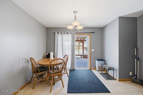 Tiny photo for 1898 Baker Way # 18, Findlay, OH 45840 (MLS # 10003202)