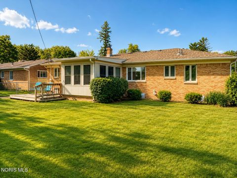 Tiny photo for 3043 Westbrook Drive, Toledo, OH 43613 (MLS # 10009118)
