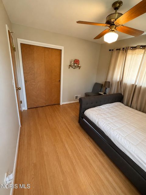 Tiny photo for 3043 Westbrook Drive, Toledo, OH 43613 (MLS # 10009118)