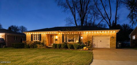 Tiny photo for 3043 Westbrook Drive, Toledo, OH 43613 (MLS # 10009118)