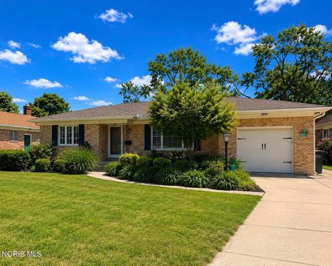 Tiny photo for 3043 Westbrook Drive, Toledo, OH 43613 (MLS # 10009118)