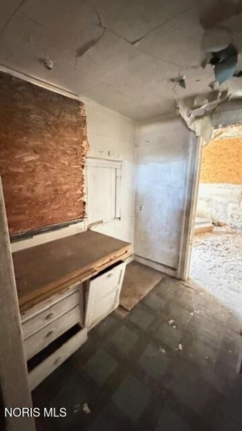 Tiny photo for 923 W Woodruff Avenue, Toledo, OH 43606 (MLS # 10004844)