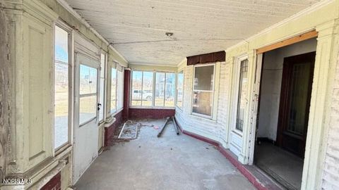 Tiny photo for 923 W Woodruff Avenue, Toledo, OH 43606 (MLS # 10004844)