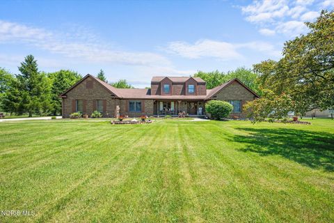 Photo of 1453 S Wynn Road, Oregon, OH 43616 (MLS # 10008393)
