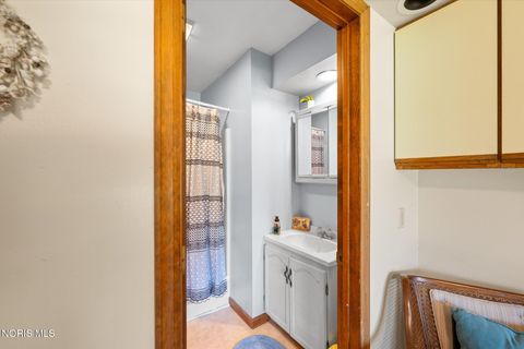 Tiny photo for 1453 S Wynn Road, Oregon, OH 43616 (MLS # 10008393)