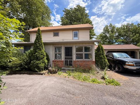 Photo of 11519 Prov Neap Swan Road, Grand Rapids, OH 43522 (MLS # 10009290)