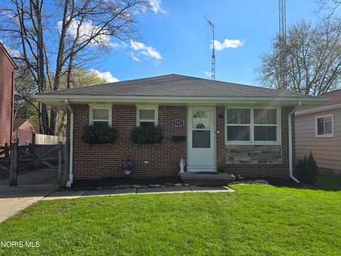 Photo of 3337 Brock Drive, Toledo, OH 43613 (MLS # 10006608)