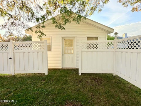 Tiny photo for 401 Norlick Drive, Bryan, OH 43506 (MLS # 10014778)