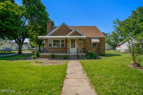 Photo of 605 Eleanor Avenue, Toledo, OH 43612 (MLS # 10007960)