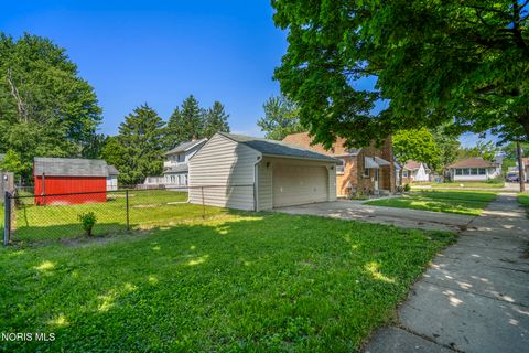 Tiny photo for 605 Eleanor Avenue, Toledo, OH 43612 (MLS # 10007960)