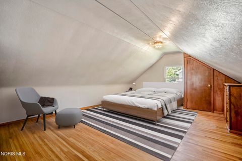 Tiny photo for 605 Eleanor Avenue, Toledo, OH 43612 (MLS # 10007960)