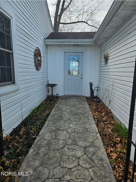 Tiny photo for 8010 Hill Avenue, Holland, OH 43528 (MLS # 10006356)