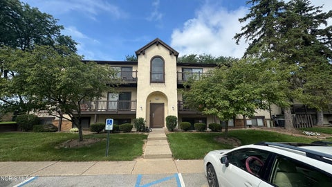 Photo of 1668 Brownstone Boulevard #613, Toledo, OH 43614 (MLS # 10012189)