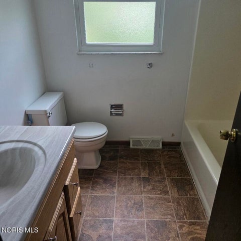 Tiny photo for 6032 Willowvale Drive, Toledo, OH 43615 (MLS # 10013237)